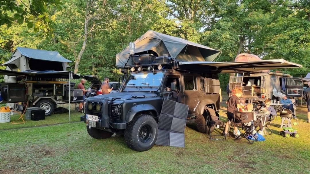 En jeep til Friluftsfestivalen