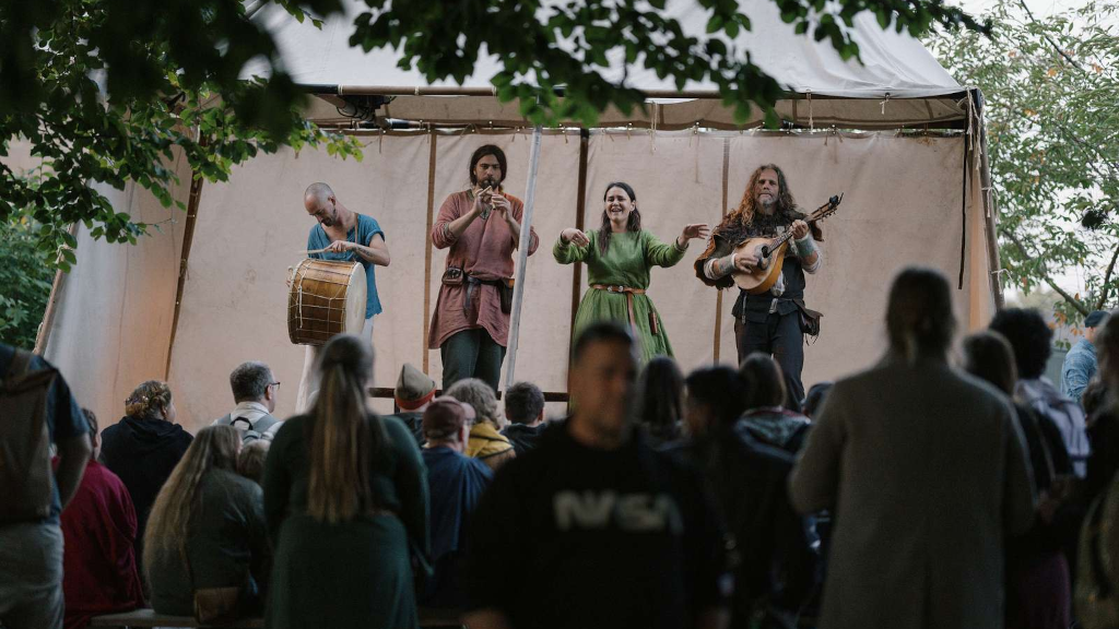 Koncert på scene til Horsens Middelalderfestival