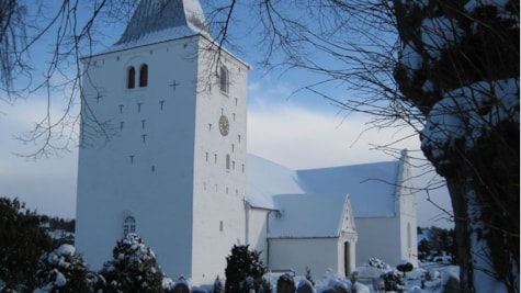 Østbirk Kirke i snevejr