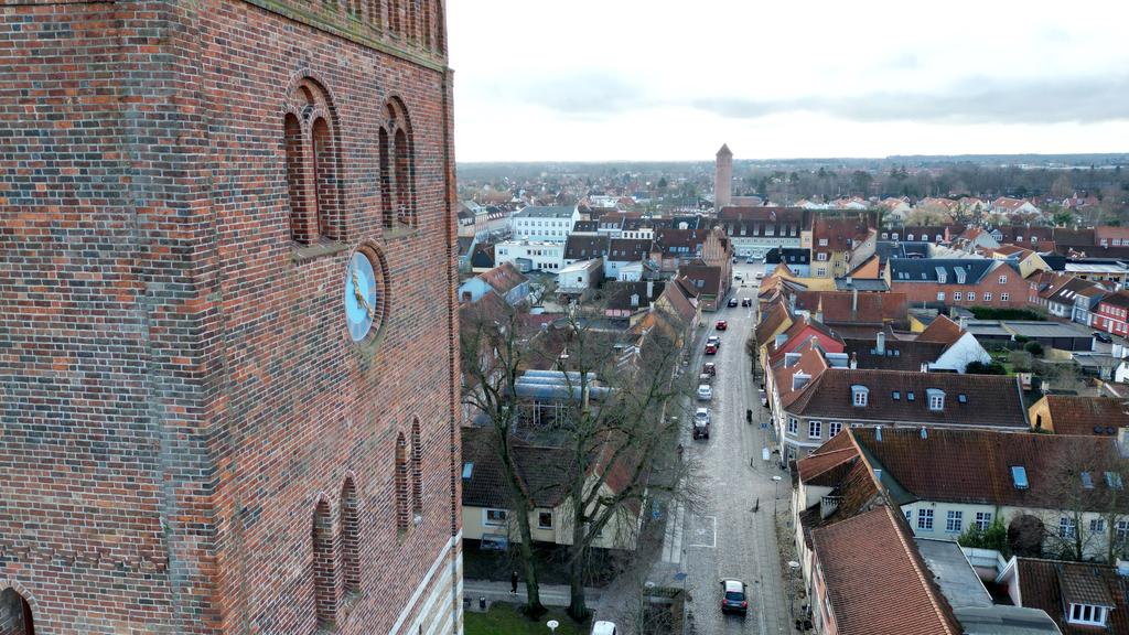 Sct. Nicolai Kirkes tårn. Blik mod Køge Torv