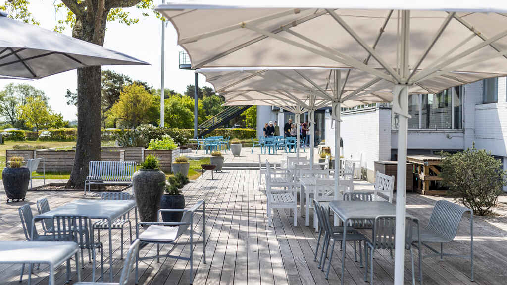 Terrassen mod havet