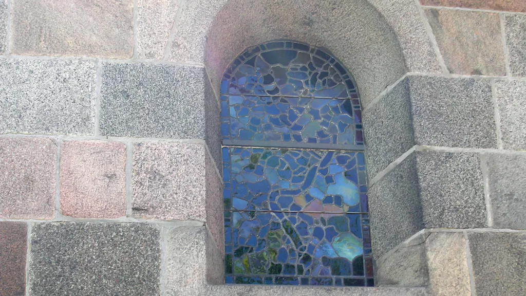 mosaik-vindue-i-odder-sognekirke