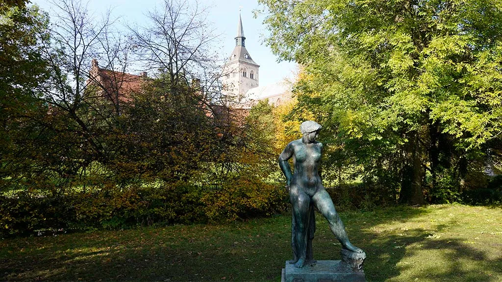 Sculpture by Gerhard Henning