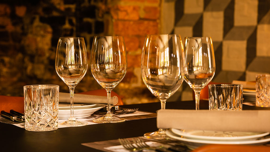 Set table with wine glasses