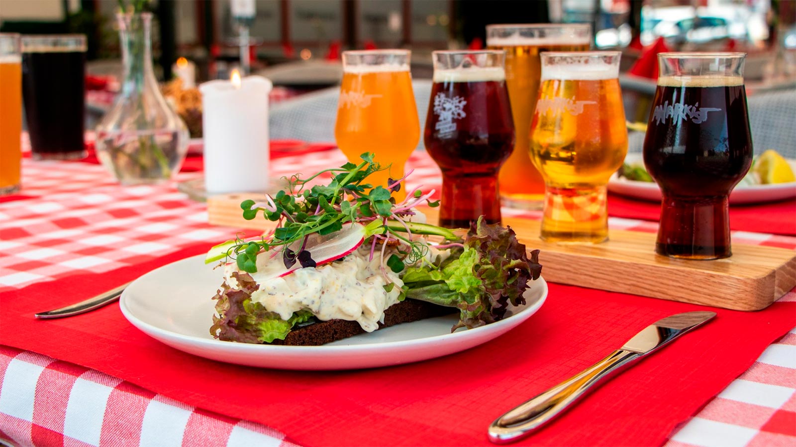 Smørrebrød at Restaurant Bondestuen
