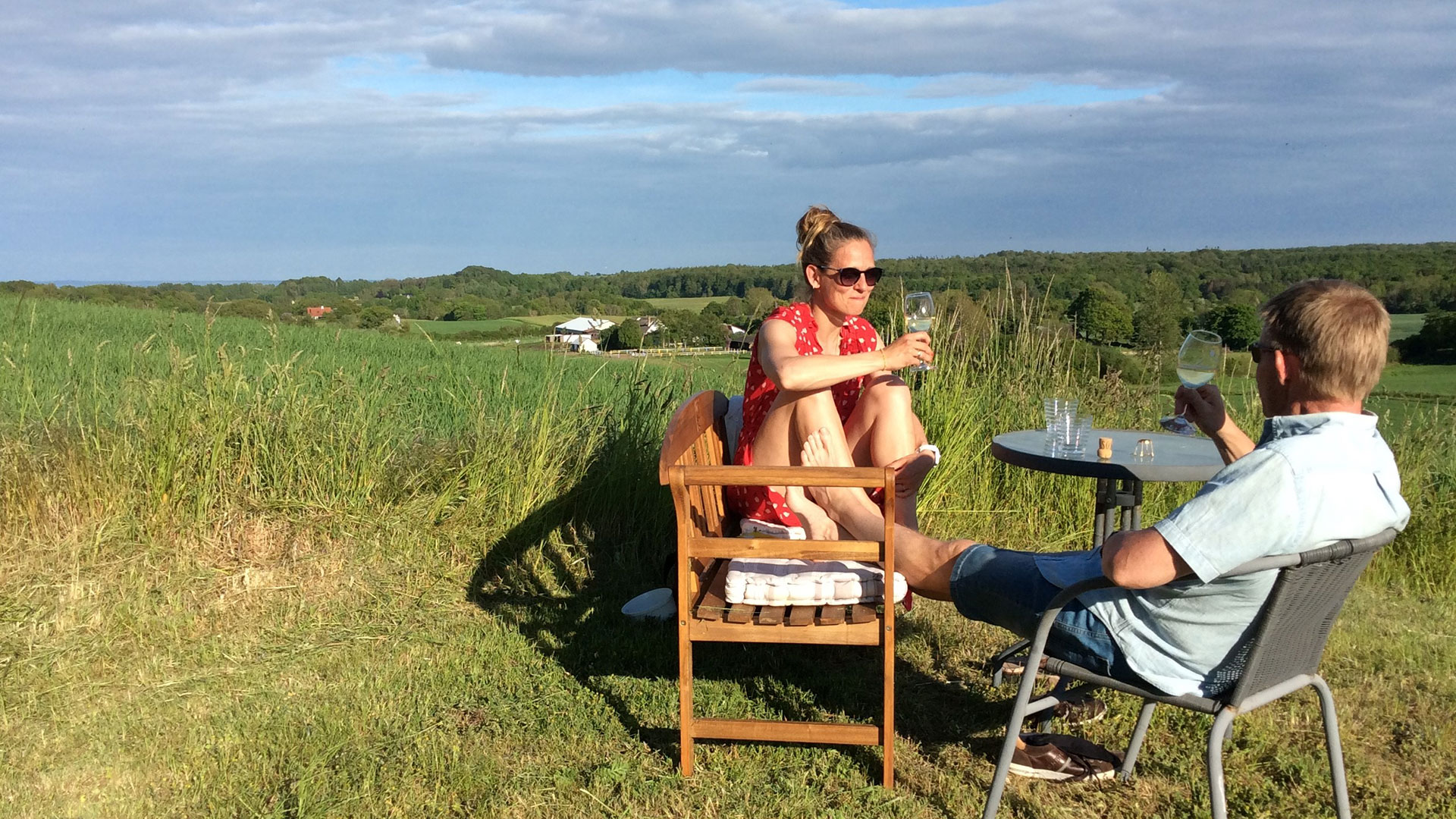 Bed & Kitchen Fri-land