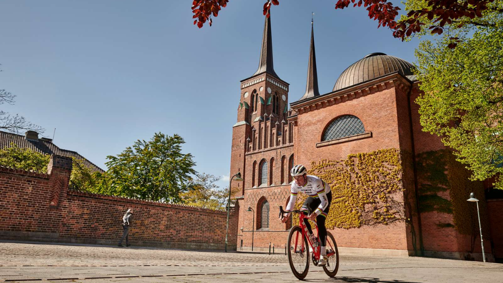 pels Bloodstained redde Tværnationale cykelruter | På cykel i Danmark