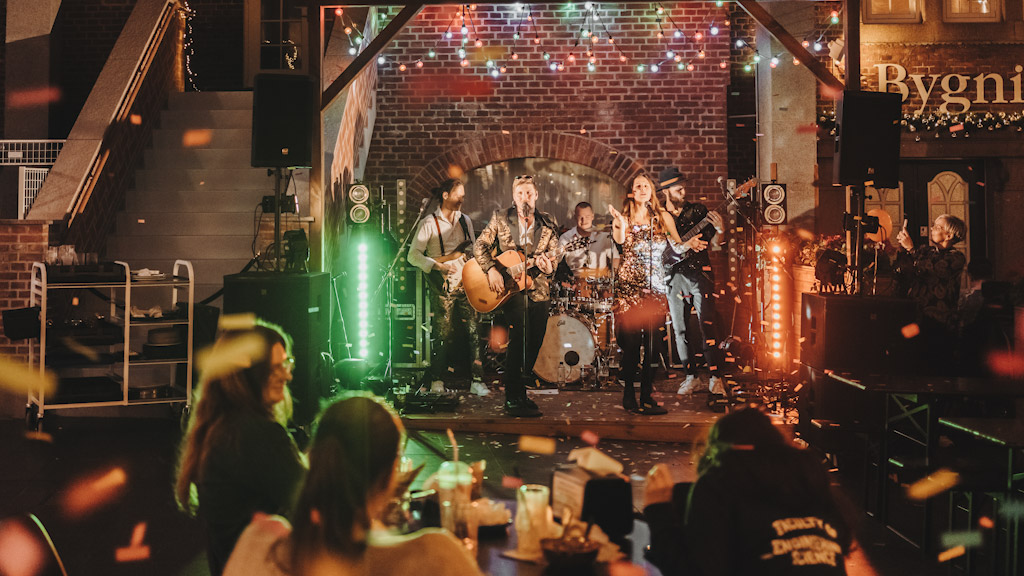 Concert at the event area in Paladspassagen Social Dining in Vejle