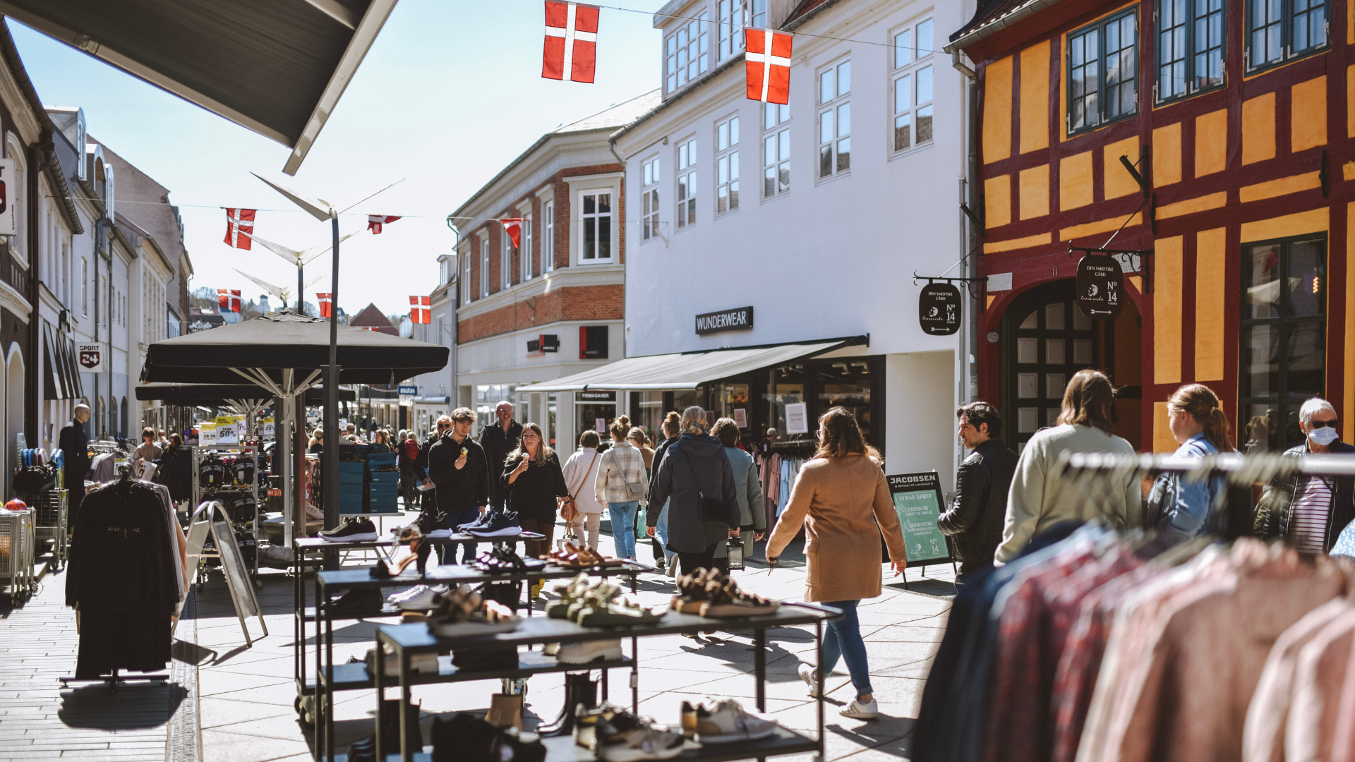 Vejle gågade en solrig dag