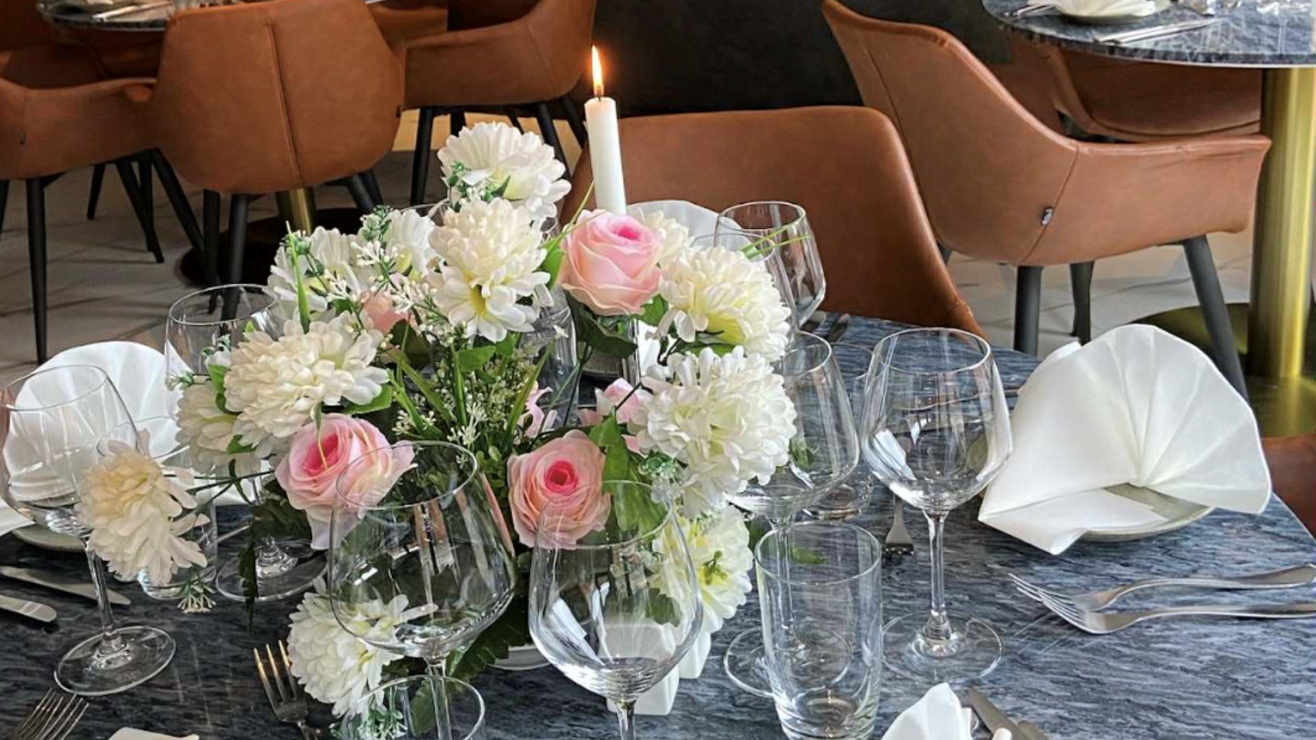 Flot bordopdækning hos Il Teatro