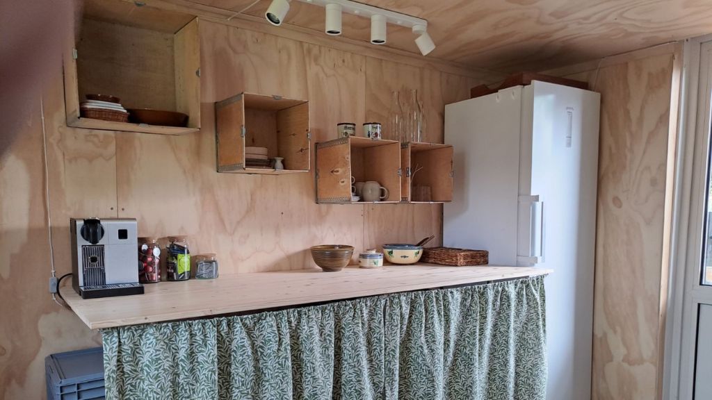 Køkkenet i Harresø Haves mongolske jurt