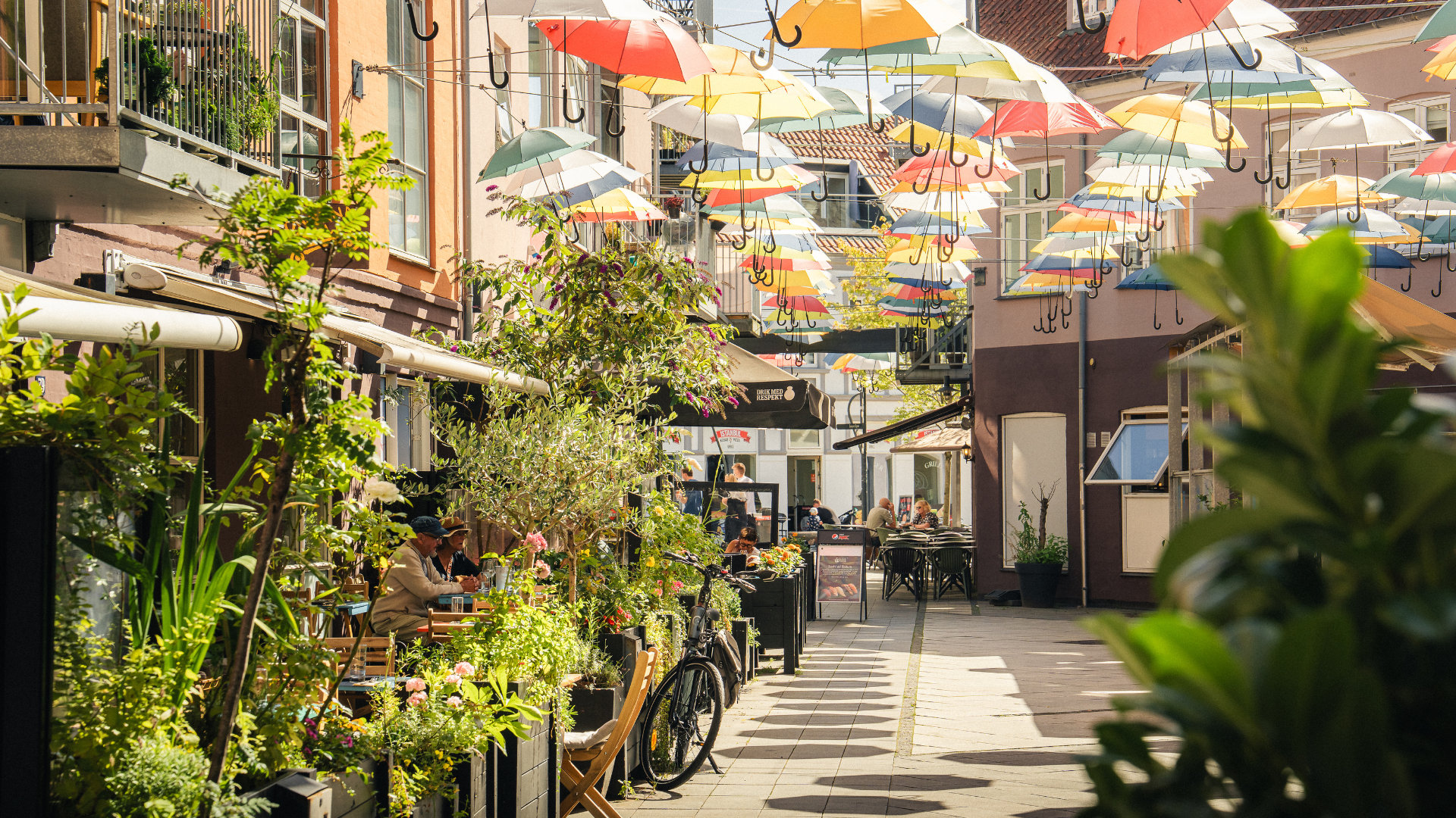 Cozy summer atmosphere in Vejle Midtpunkt
