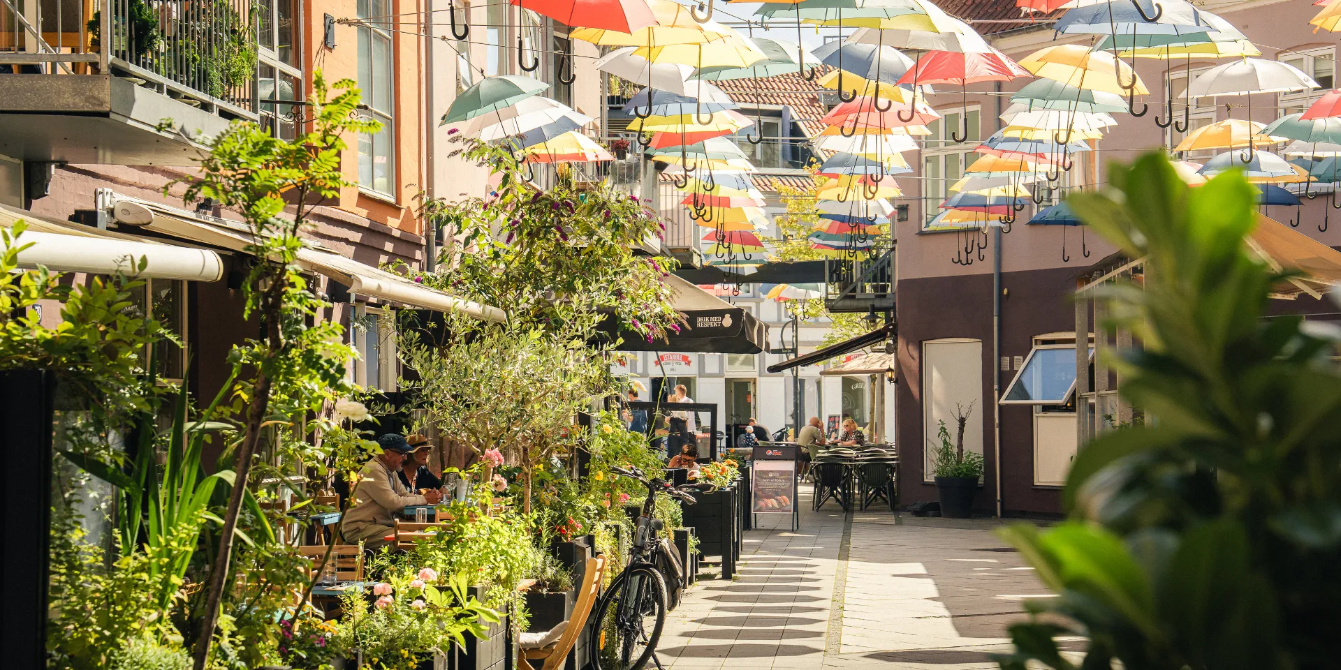 Cozy summer atmosphere in Vejle Midtpunkt