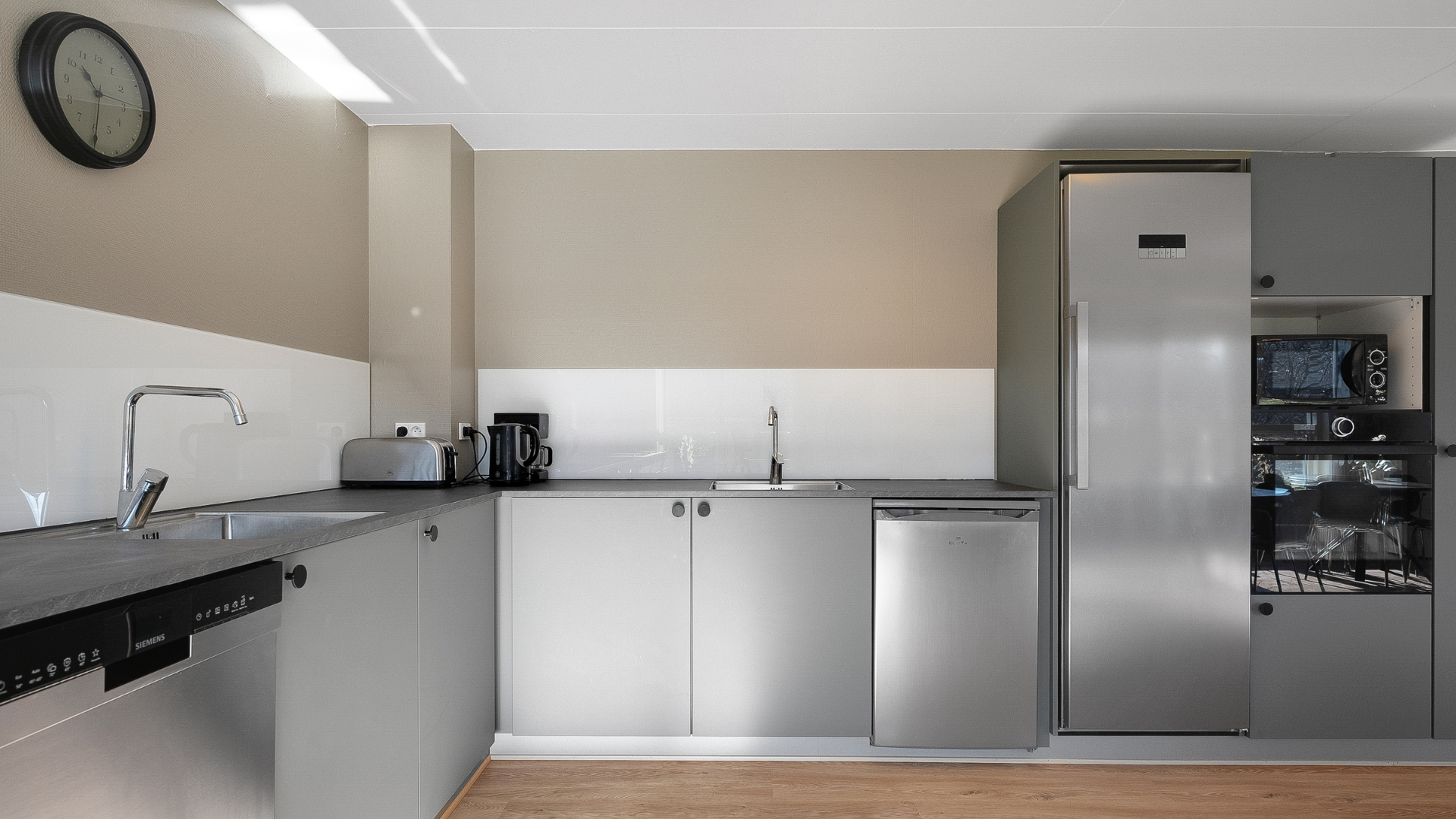 The shared kitchen at Danhostel Vejle