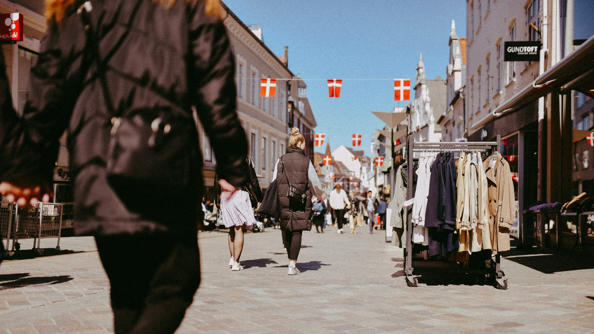 Besøgende i gågaden i Vejle til Kulturnat