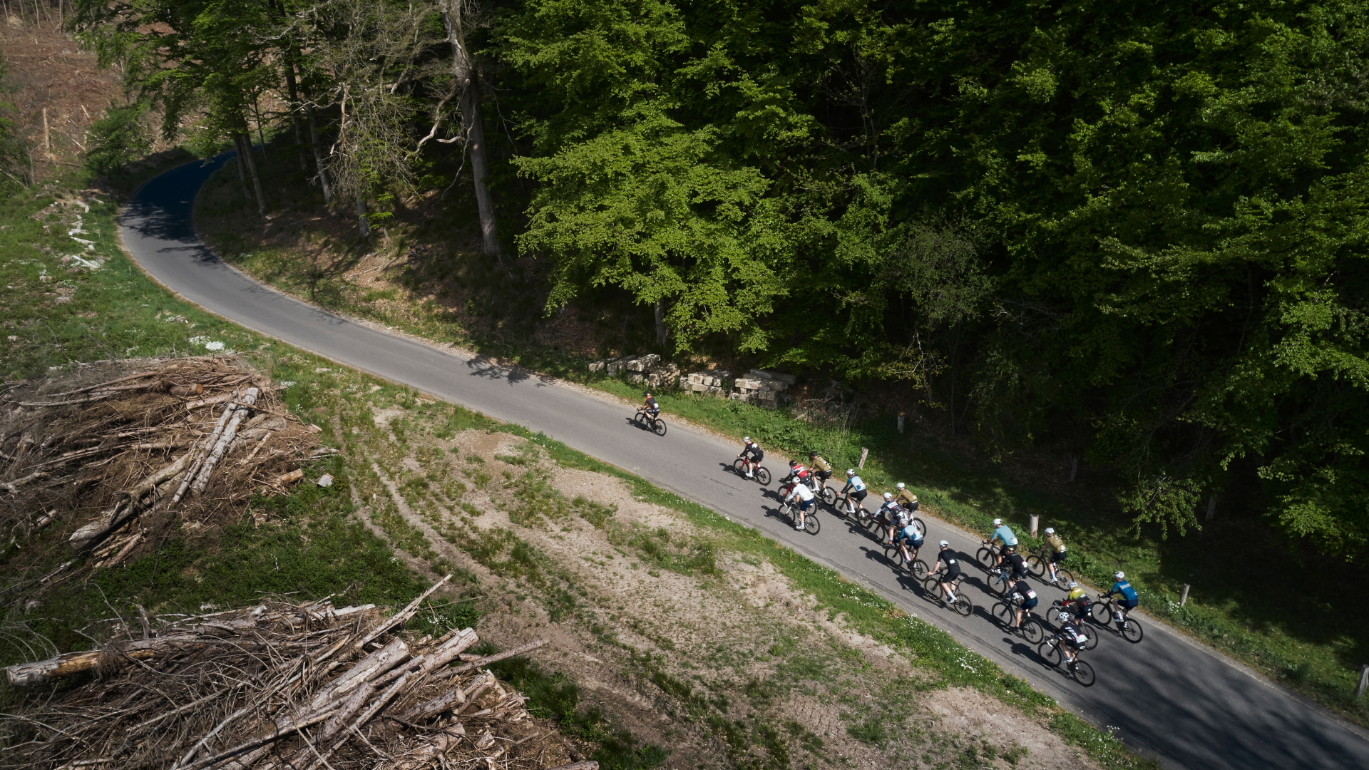 Cylister på landevejen i Vejle Kommune til Grejsdalsløbet