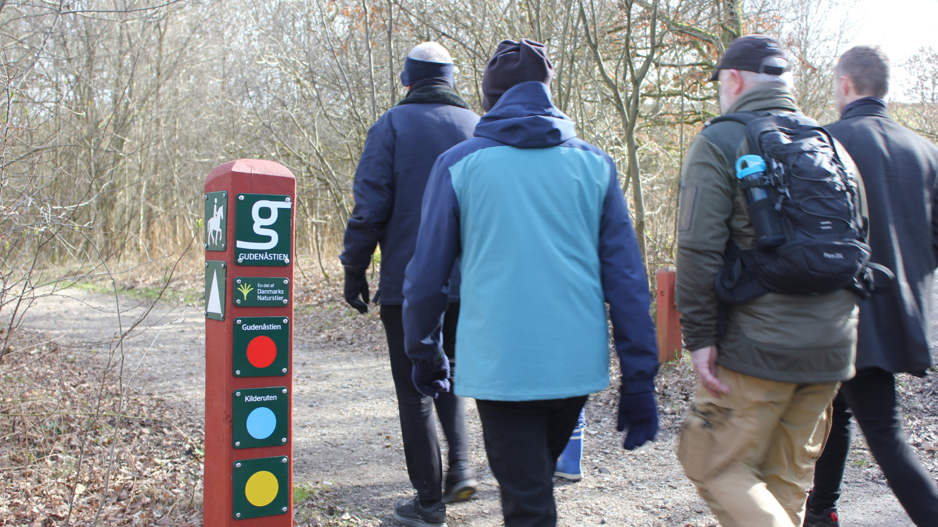 Hikers walking on the Gudenå Trail from the source to Ry after the opening in 2026
