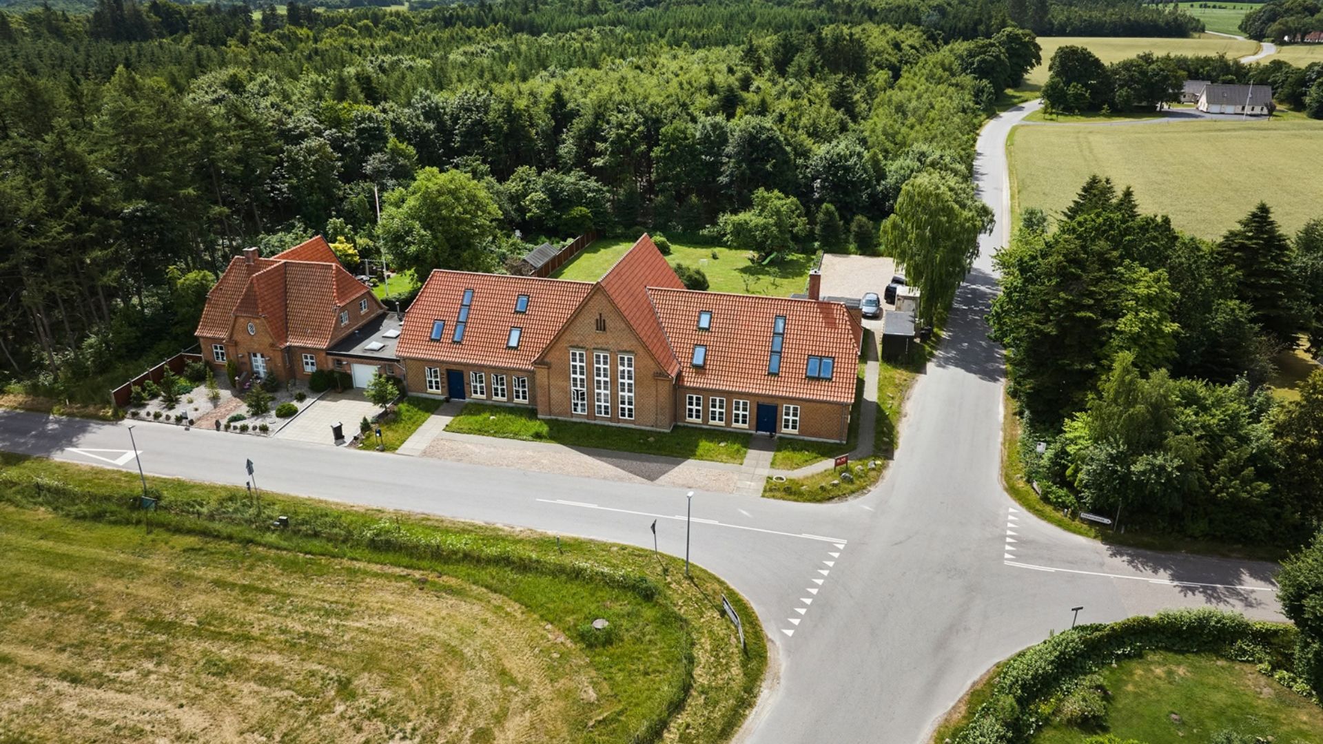 Luftfoto af BLAS mikrobryggeri i Randbøl tæt ved Vejle