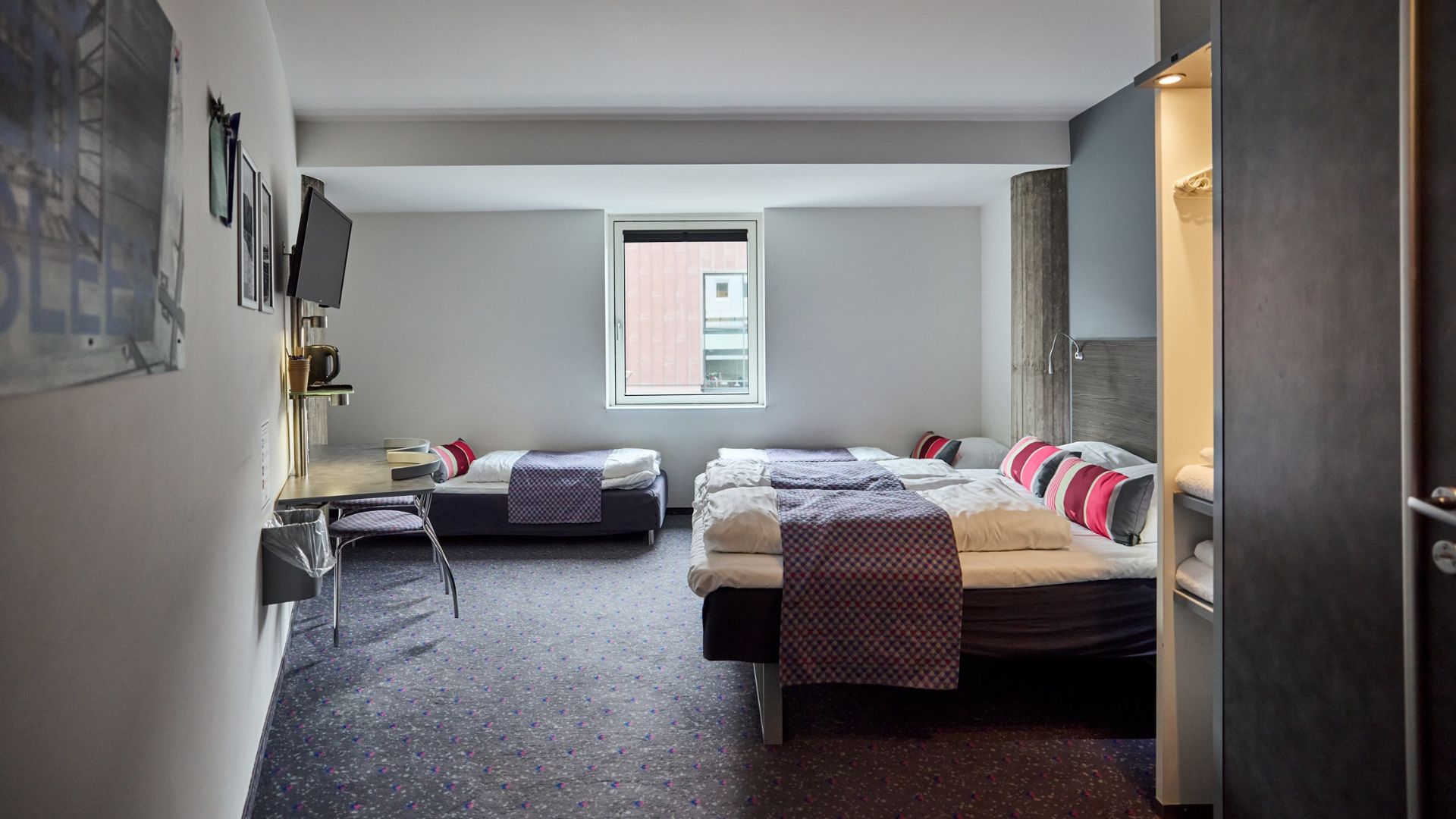 Family room at CABINN Vejle in the centre of Vejle