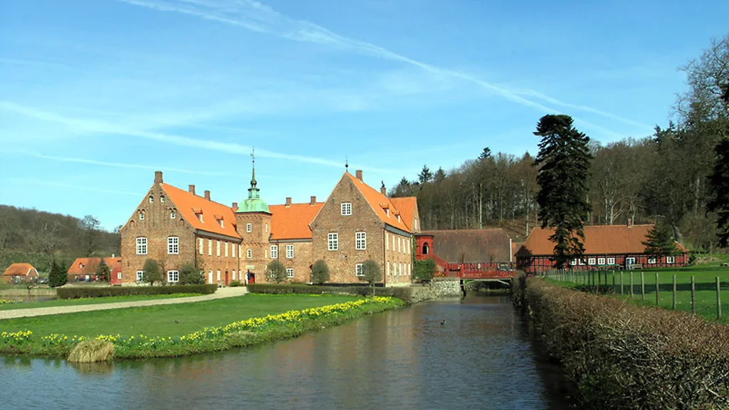 Tirsbæk Castle