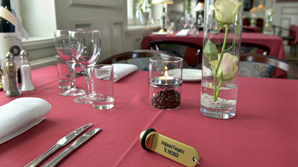 Hvalpsund Færgekro, Hotel