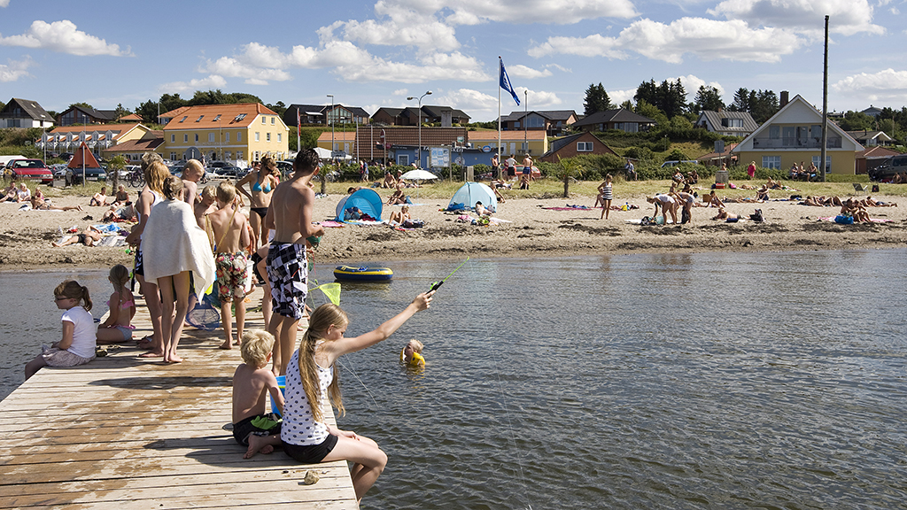 Hvalpsund Færgekro, Hotel