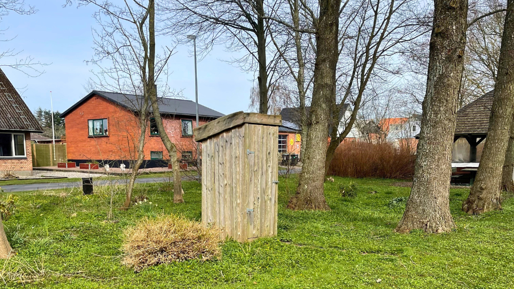 Unterstandplatz und Spielplatz in Elkæret Skelund