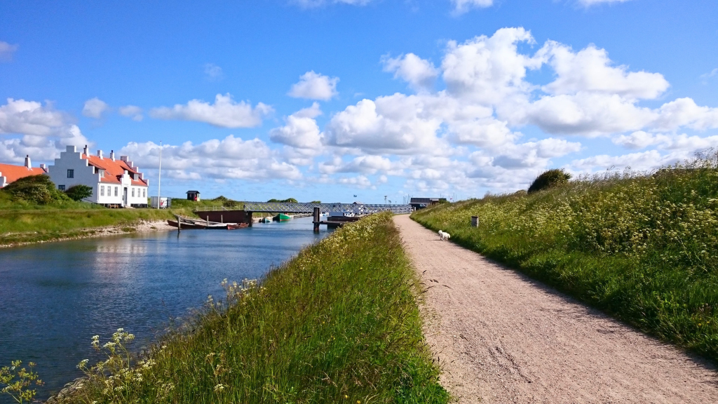 Path by Frederik VII’s Canal