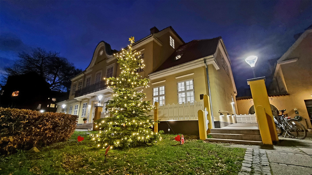 HUSETS Christmas Market