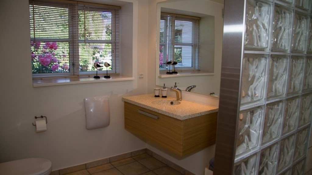 Marys house bathroom