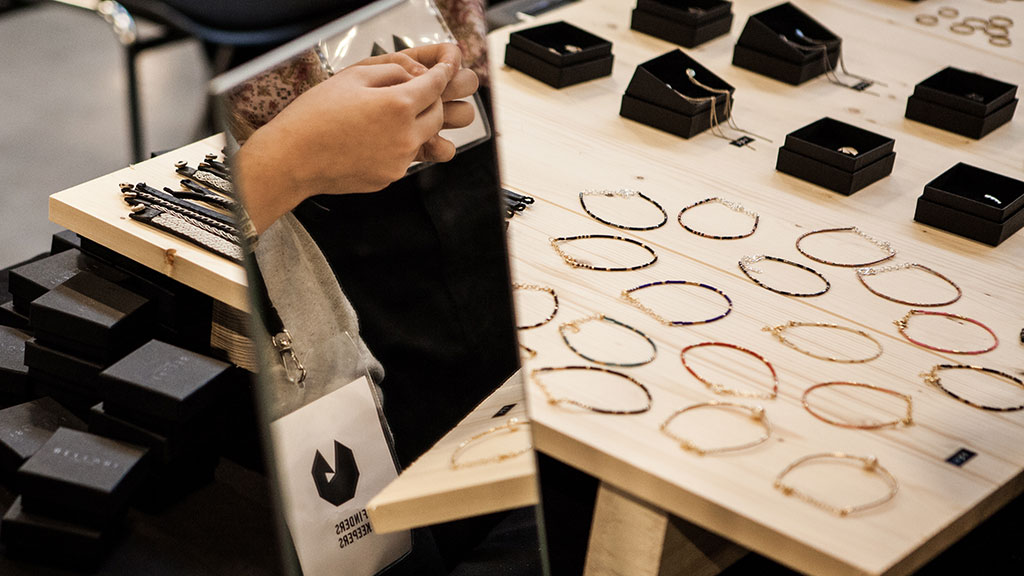 Stand med armbånd til FindersKeepers Marked