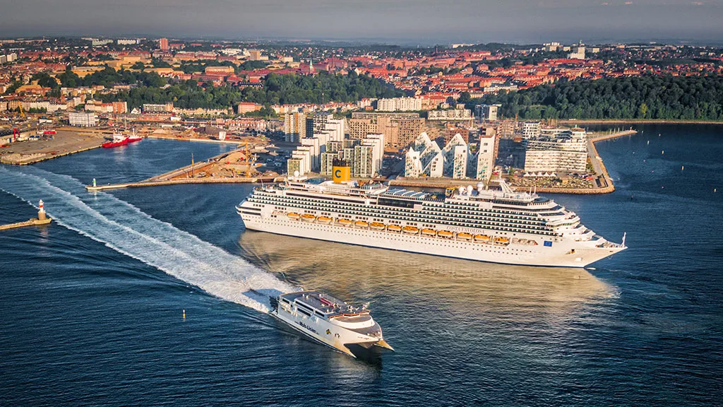 Krydstogtskib anløber Aarhus Havn