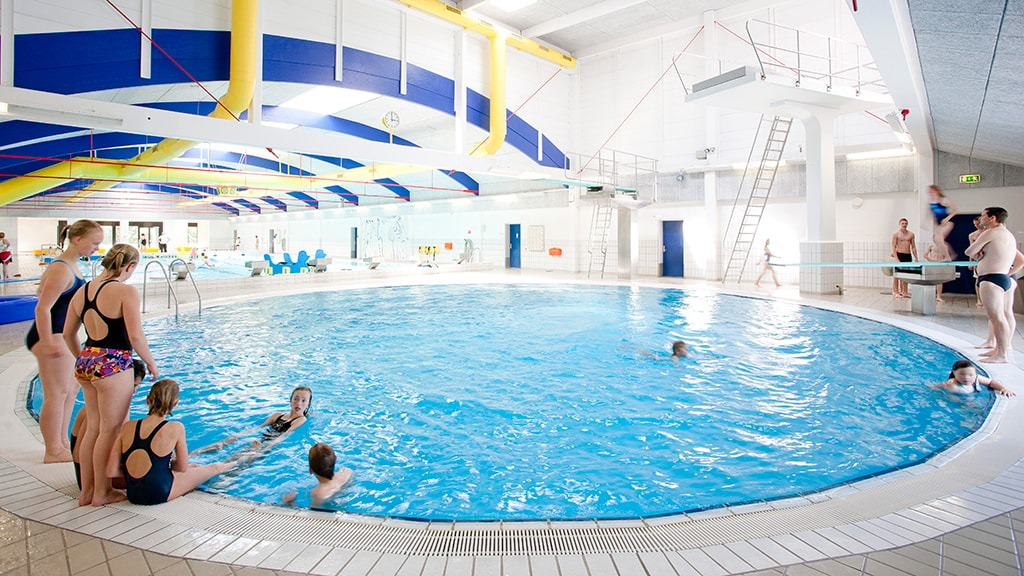 Lyseng Svømmebad has fun indoor activities for the whole family