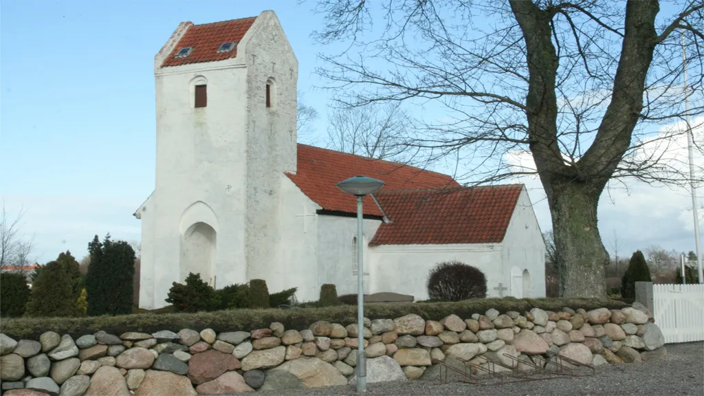 Karlby Kirke