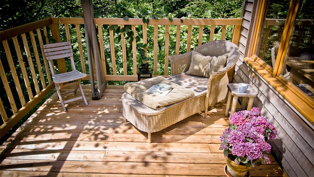 Terrassen i Trætophuset hos Kaløvig Center