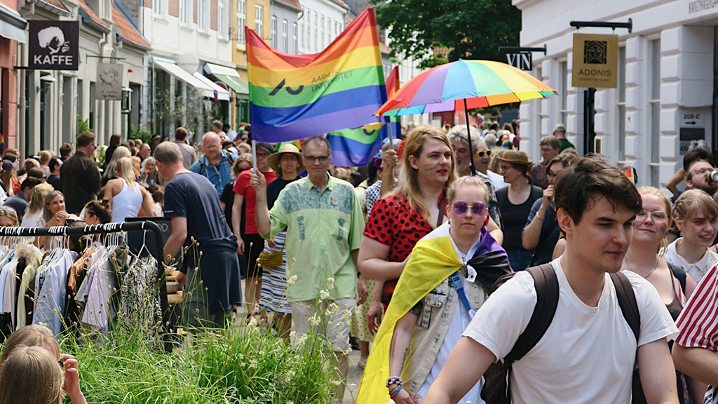 Liv i gaden under Aarhus Pride