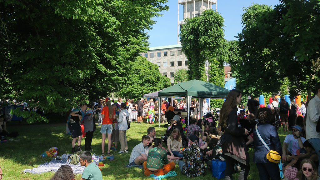 Fyldt Rådhuspark under Aarhus Pride