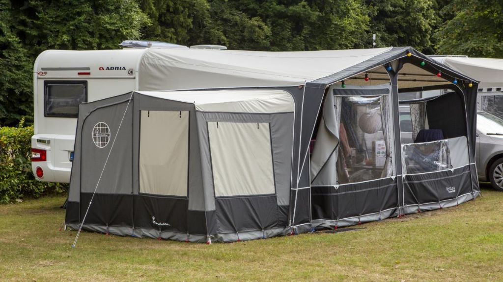 Wohnwagen auf dem Campingplatz