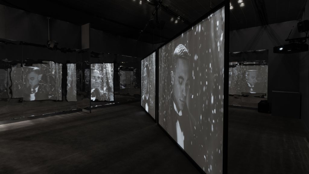 Oplev Once Again... (Statues Never Die) på ARoS Kunstmuseum Aarhus