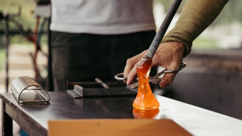 Produktion af glaskunst på Glas - Museet for glaskunst