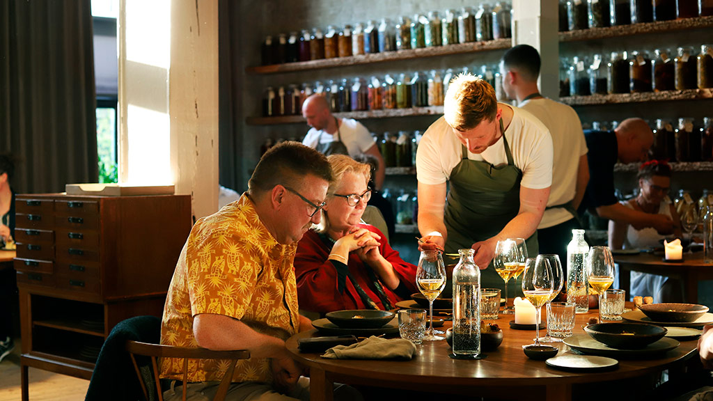 Guests of Restaurant Domestic