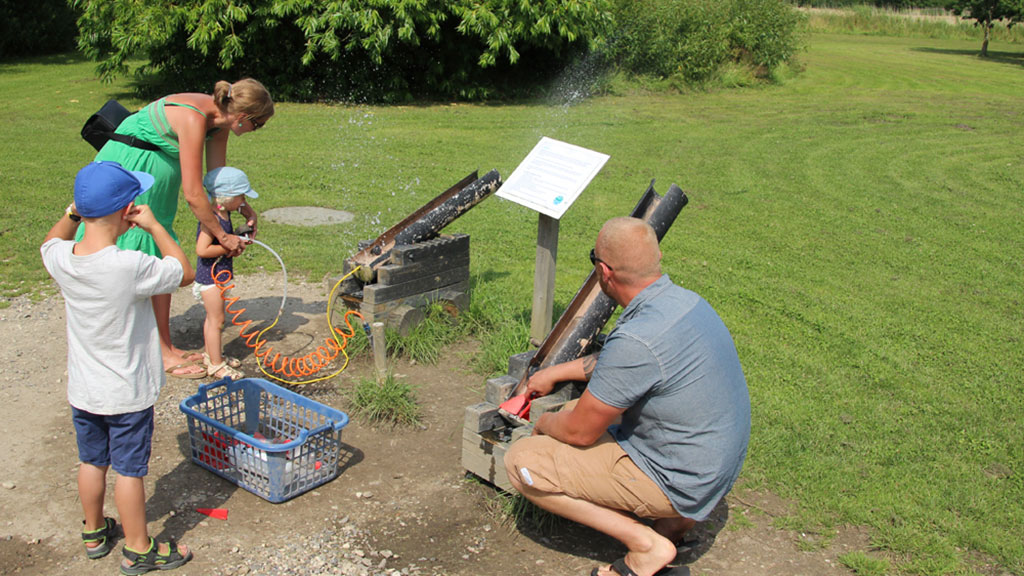 Play with a water rocket at Kyst- og Fjordcentret