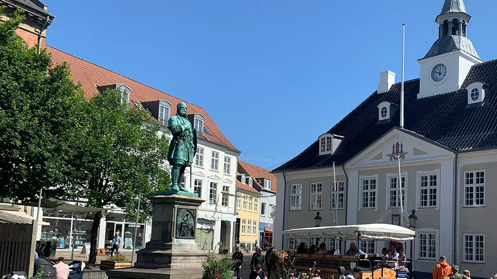 Niels Ebbesen in front of Randers Town Hall