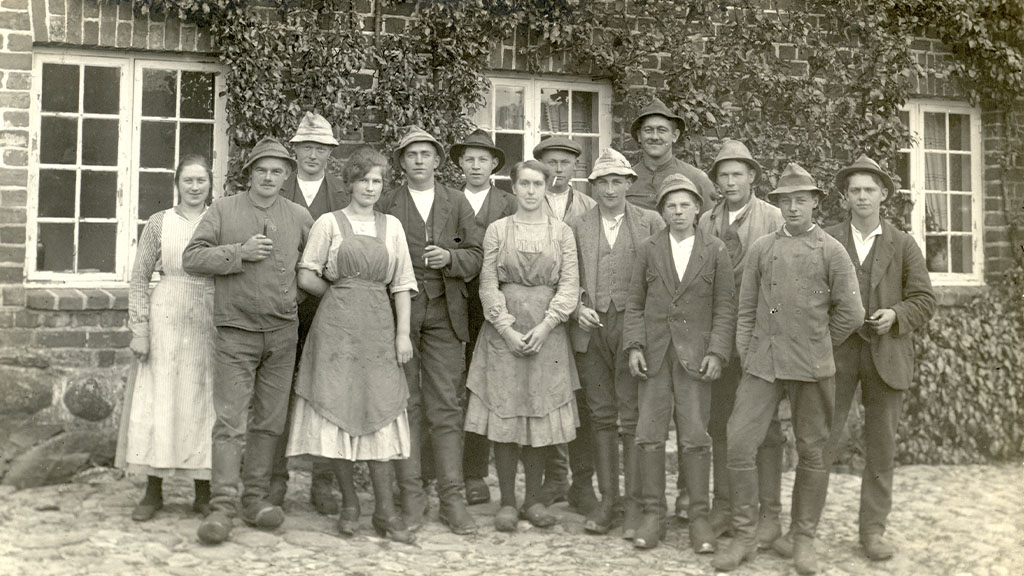 Ansatte på Gammel Estrup ca. 1918