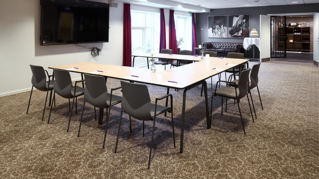 Montra Hotel, Sabro Kro