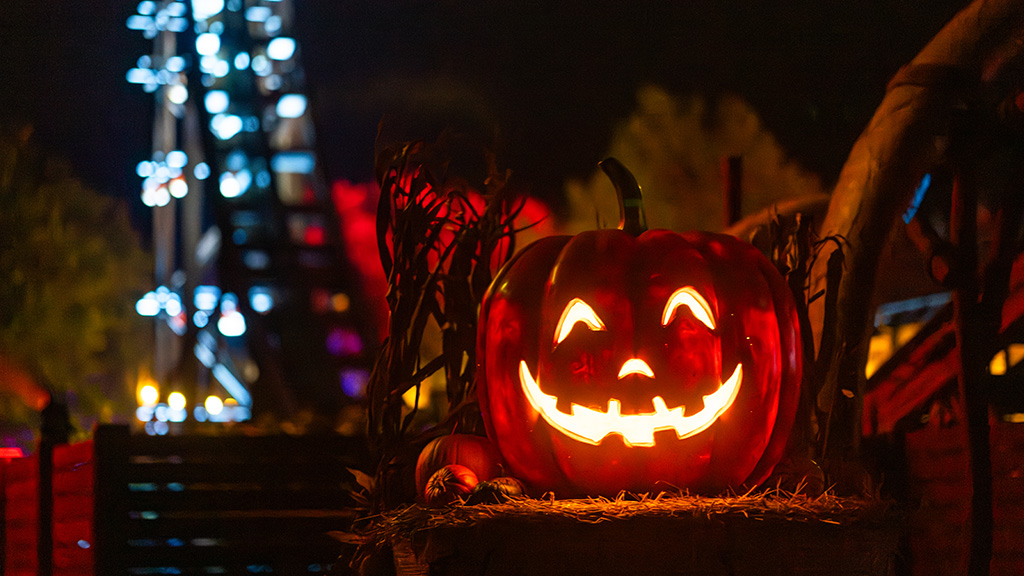 Evening lighting at Halloween in Djurs Sommerland