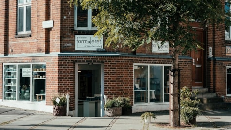 Butik og værksted Formuleret Keramik