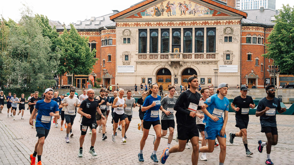 Bestseller Aarhus City Halbmarathon – Lauf vorbei am Aarhus-Theater