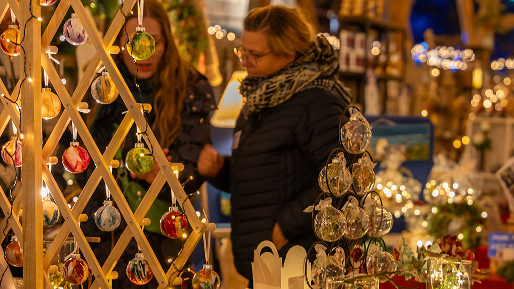 Christmas stall at the Christmas market at Claushholm Castle
