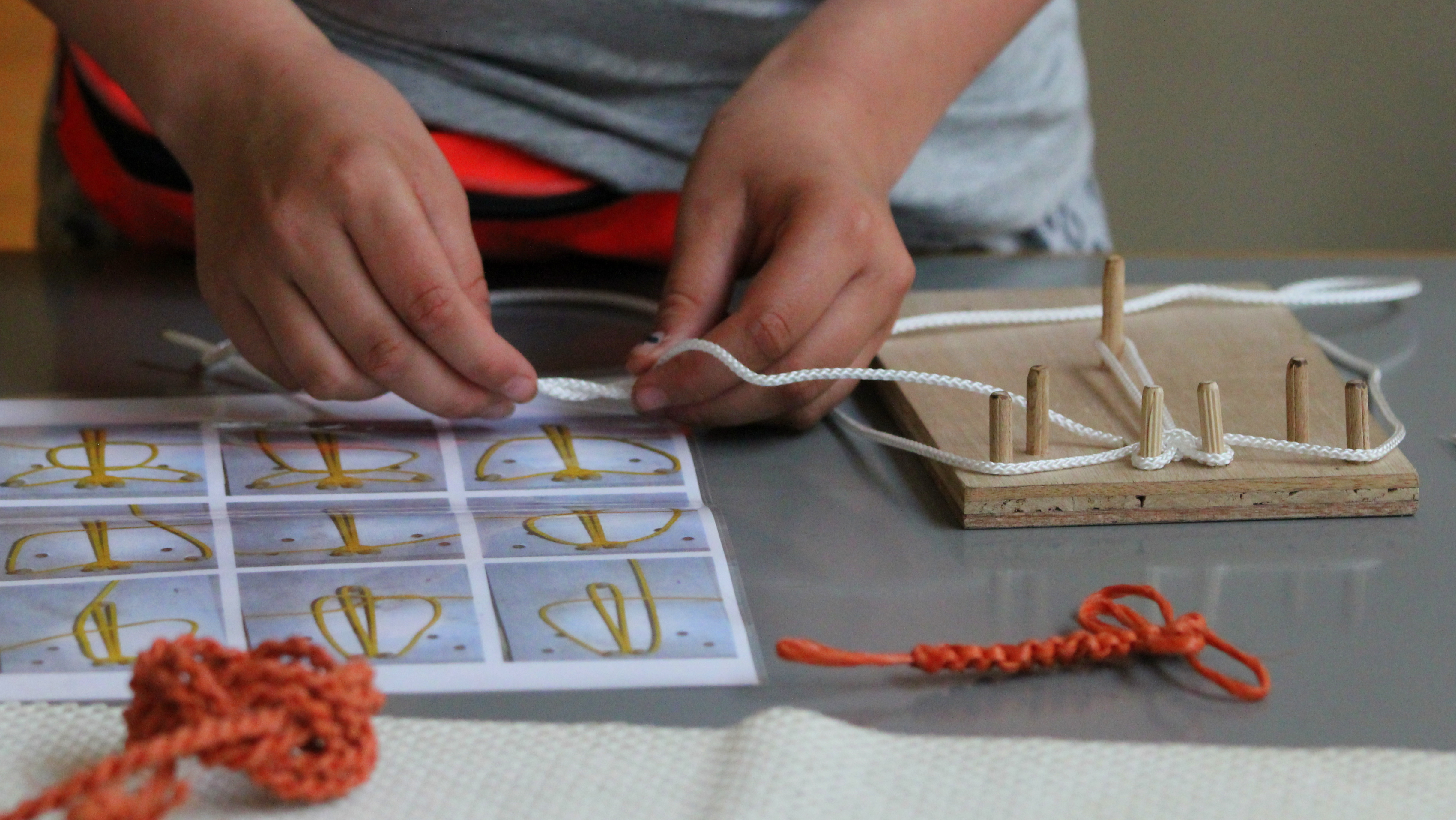 Eleverne kan også lære nye og gamle knob på Det Gamle Værft.